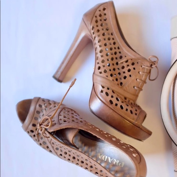 Prada Shoes - Prada ( Made in Italy )